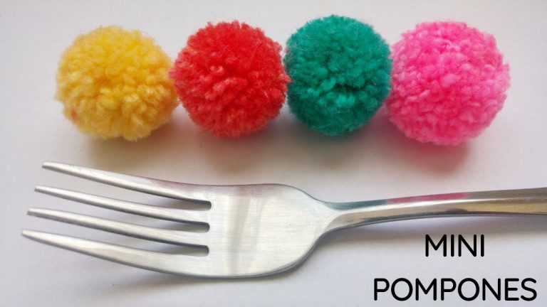 Tutorial paso a paso: C&oacute;mo hacer pompones de lana